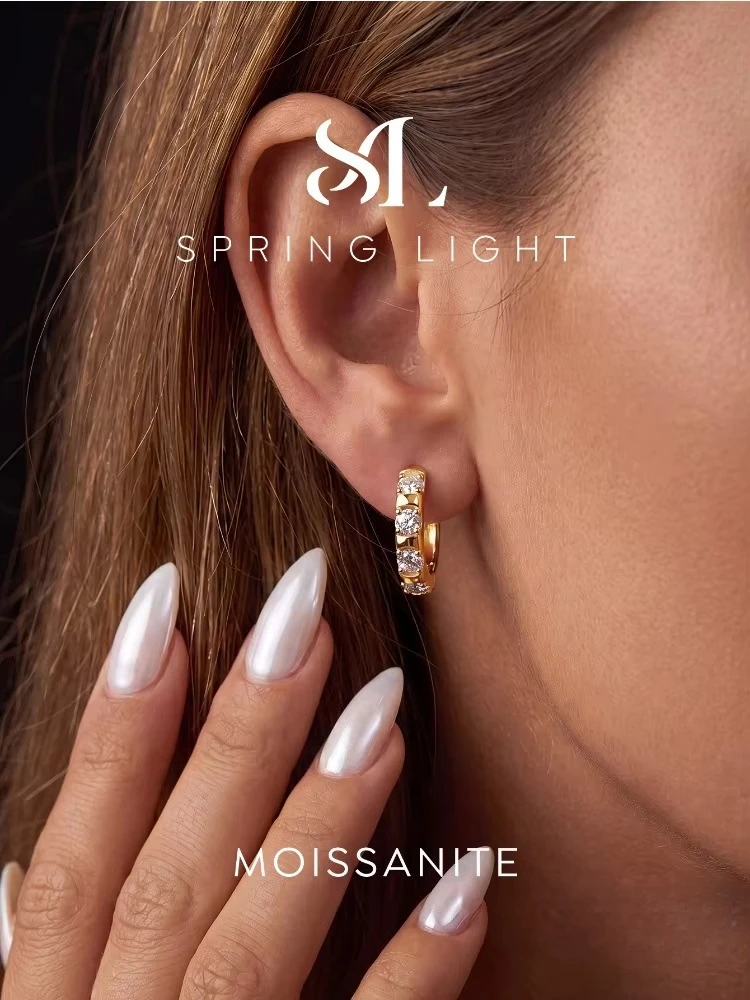 Echte Moissanit-Diamant-Rundohrringe mit funkelndem Sternenmuster, geeignet für den täglichen Gebrauch und für Partys, hochwertiger Modeschmuck für Damen. – Detail 2