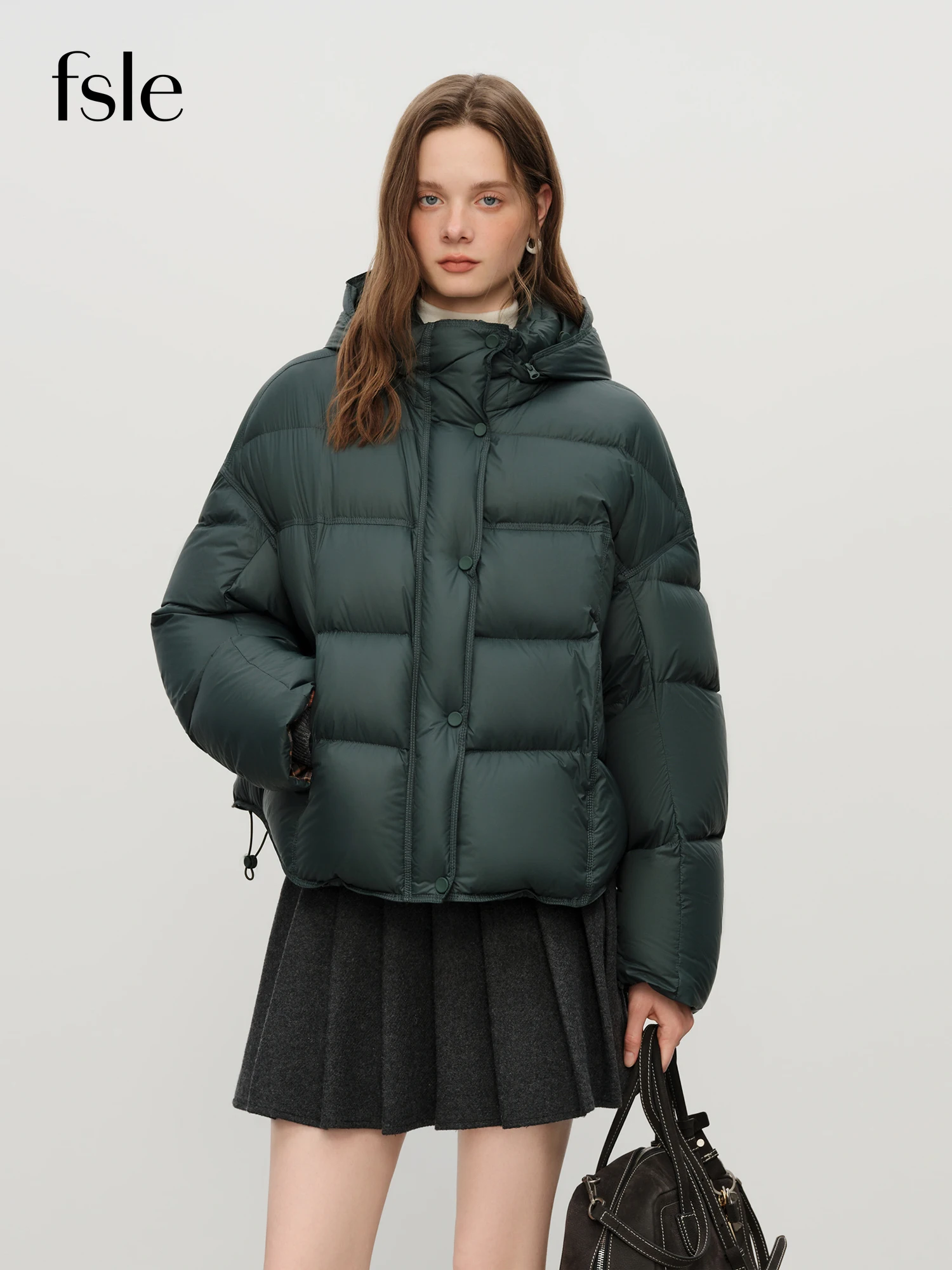 เสื้อแจ็คเก็ตพัฟเฟอร์มีฮู้ดสำหรับผู้หญิง FSLE 2025 ฤดูหนาว เสื้อโค้ทกันน้ำแบบพองตัว สไตล์บับเบิ้ล เสื้อโค้ทกันหนาวแบบอุ่น ทรงโอเวอร์ไซส์ เสื้อคลุมตัวสั้นแบบเย็บติดกัน
