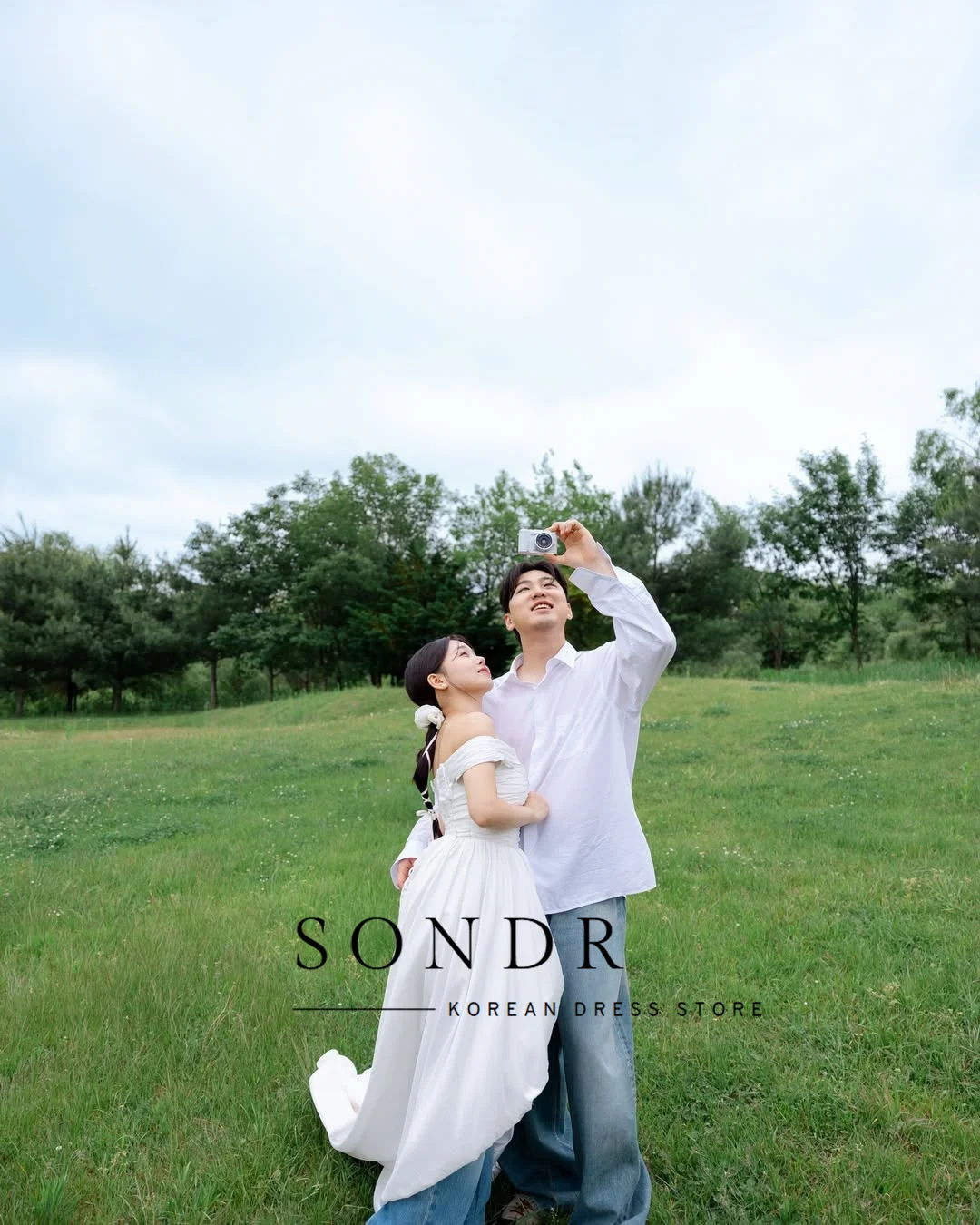 Sondr Off the Shoulder Hi-Lo Korean Wedding Dresses Hi-Lo Floor-Length Bridal Gown Customized Corset Back Photo Shoot Gown