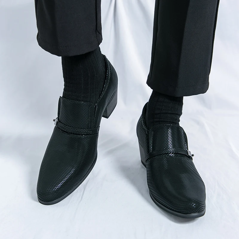 حذاء رجالي بكعب عالٍ من البولي يوريثان بلون سادة حذاء رجالي أنيق وبسيط مدبب #2