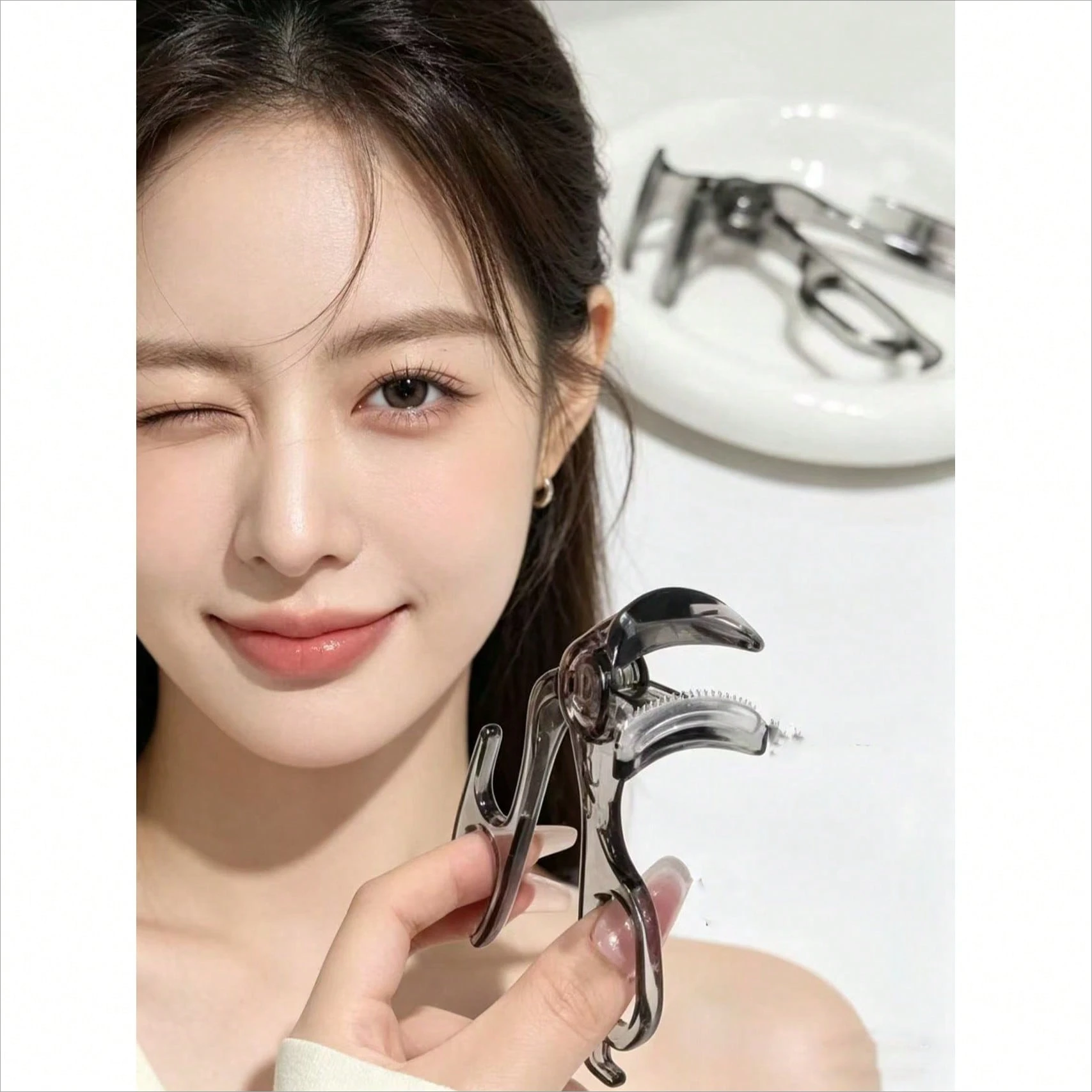 

Women's Eyelash Curler, Creates Naturally Curled Lashes, Suitable For Travel, As A Gift For Women, A Holiday Gift, Makeup, Home