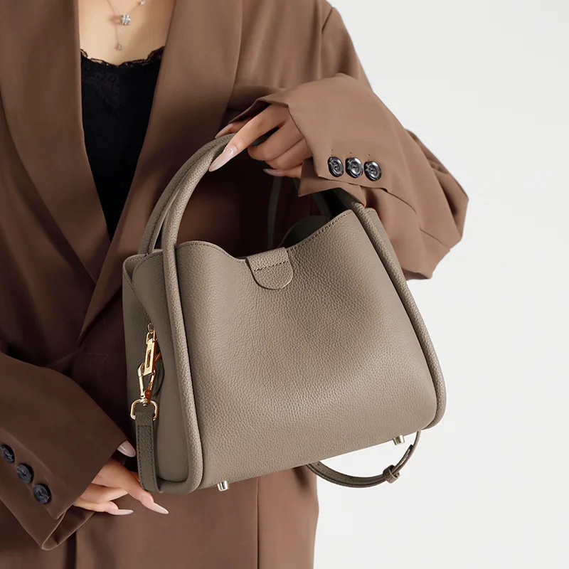 Fashion versatile soft cowhide bucket bag 2026 new hot-selling women's bag simple large-capacity commuter shoulder handbag