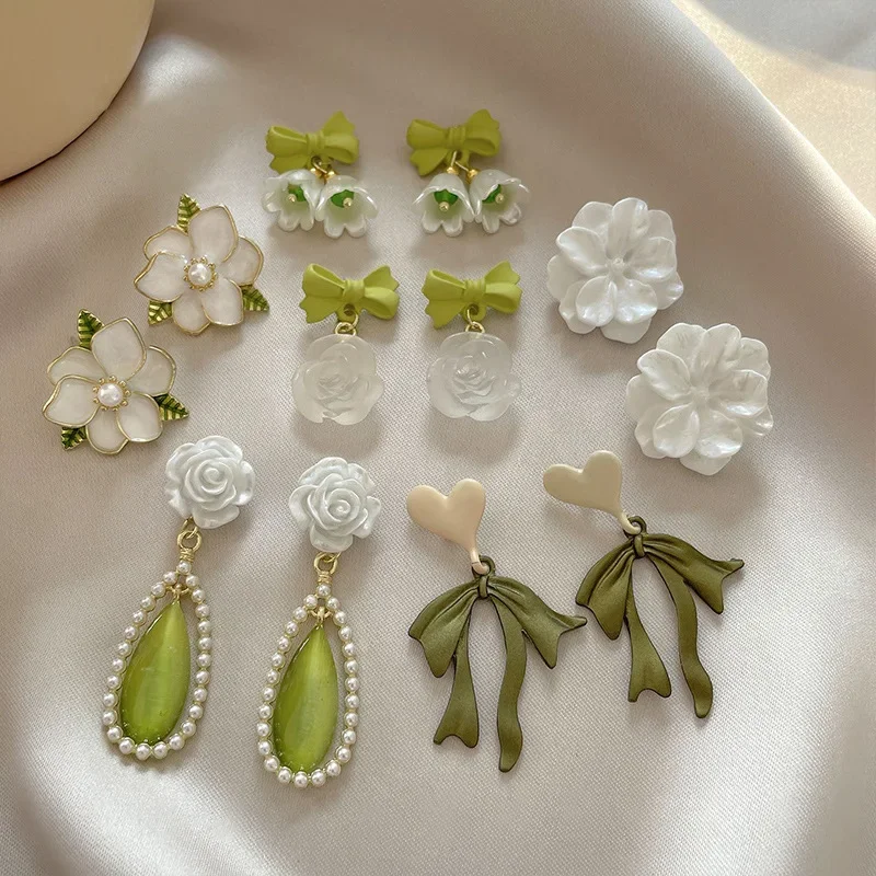 Korean Style Summer Fresh Small Green Bowknot Earrings Cute Zircon Flower Pearl Clip on Without Piercing for Women Party
