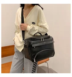 Professional Makeup Bag Women Cosmetic Case Leather Female Korean Make Up Box Haircut Barber Bags Toolbox Storage Organizer