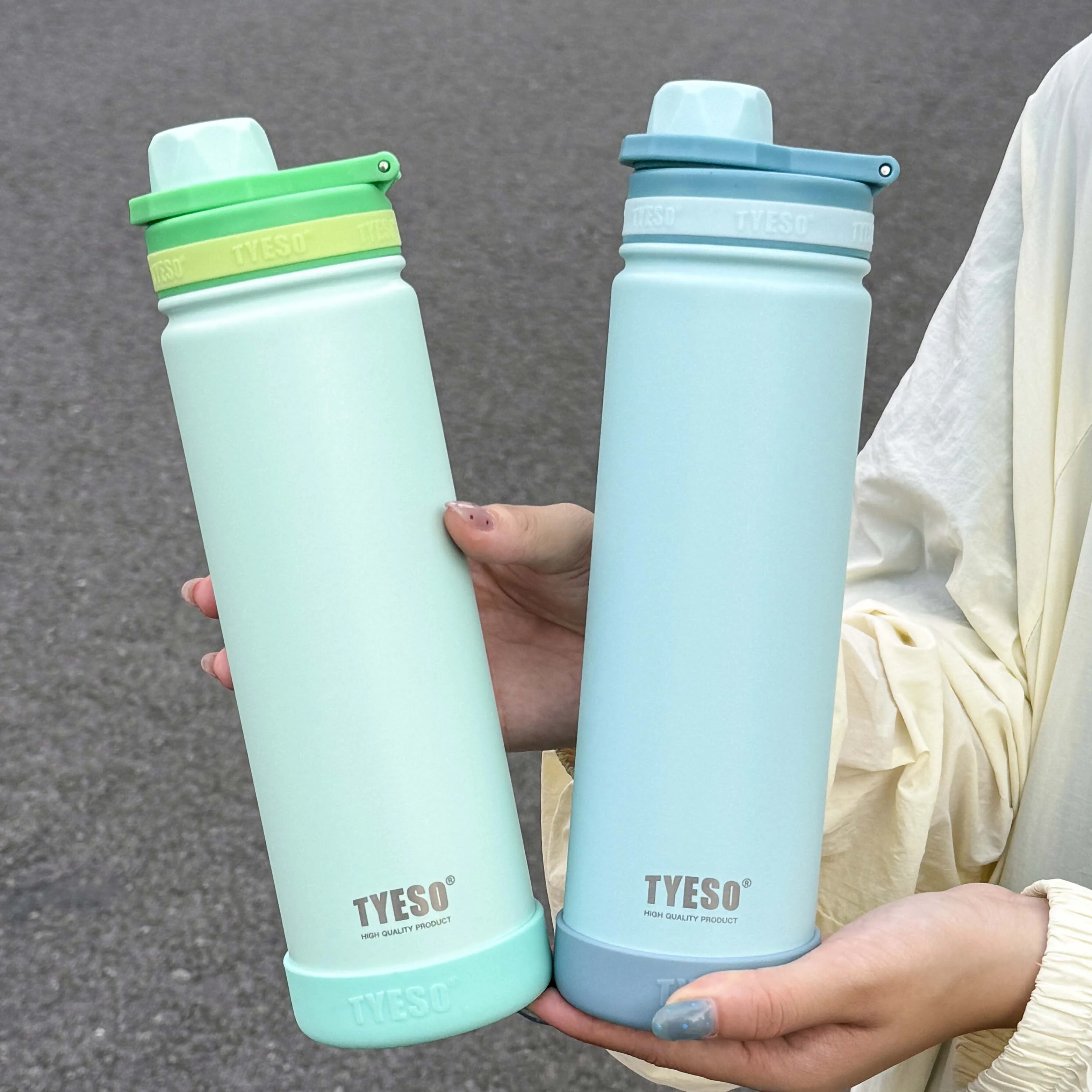 1pc Stylish Insulated Water Bottle, 750ml Stainless Steel Straight Drink Cup, Portable Hot & Cold Travel Cup for Outdoor Sports