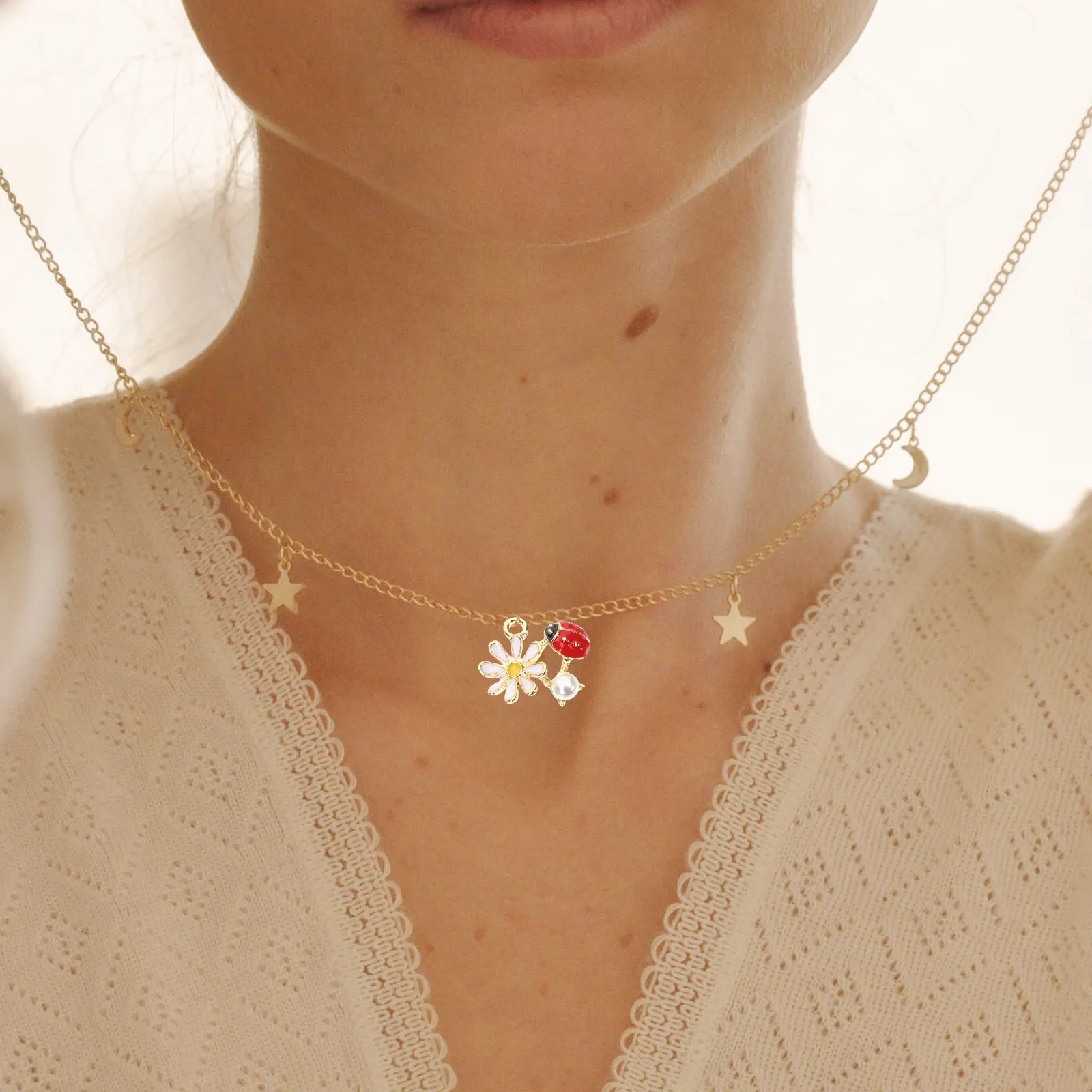 20 Piezas de Dijes de Aleación con Borde Liso de Mariquita, Abeja y Flor para la Creación de Joyas DIY: Collares, Pulseras, Pendientes, Llaveros y Tobilleras