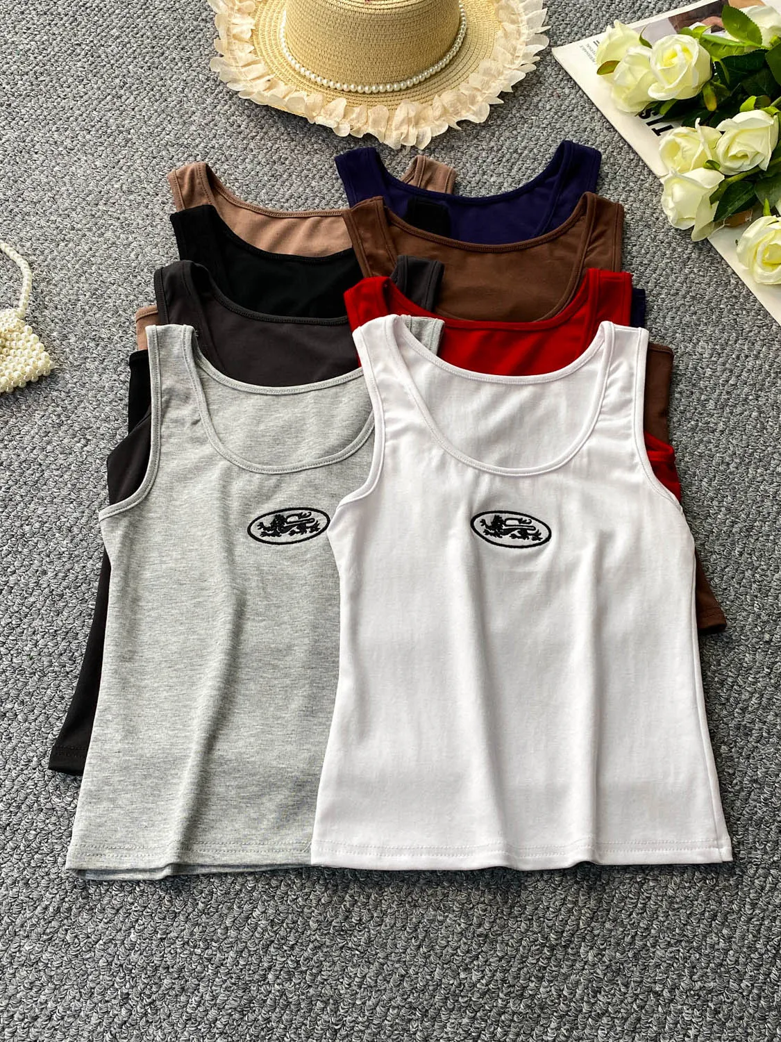 Fashionable Summer Knitted Sleeveless Vest Women's Inner Wear round Neck Dragon And Phoenix Embroidery Slimming Overhead Top