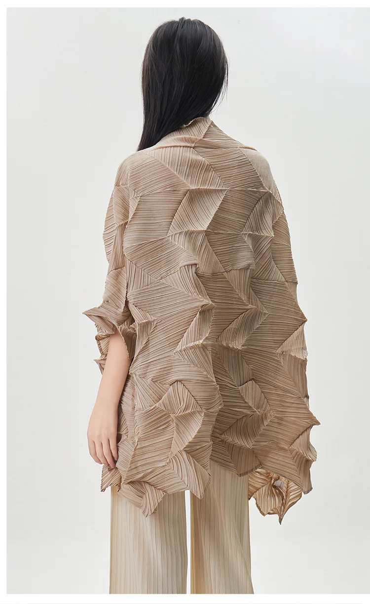 Lily-patterned diamond pleated top, new spring/summer style, white, ruched, wide-cut T-shirt, loose fit, plus size, mid-length.