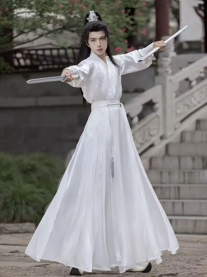 

Оригинальный боевой Wuxia Hanfu для мужчин и женщин, традиционный костюм с крестообразным воротником и вышивкой, костюм фехтовальщика на Хэллоуин, карнавальный костюм, халат