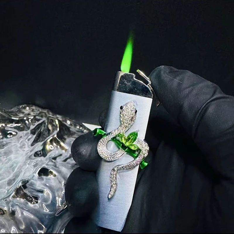 تصميم عصري ولاعة معدنية قابلة للنفخ مقاومة للرياح رذاذ مباشر لهب فايبر/ولاعة خارجية من البيوتان الوردي الأسود هدية للتدخين