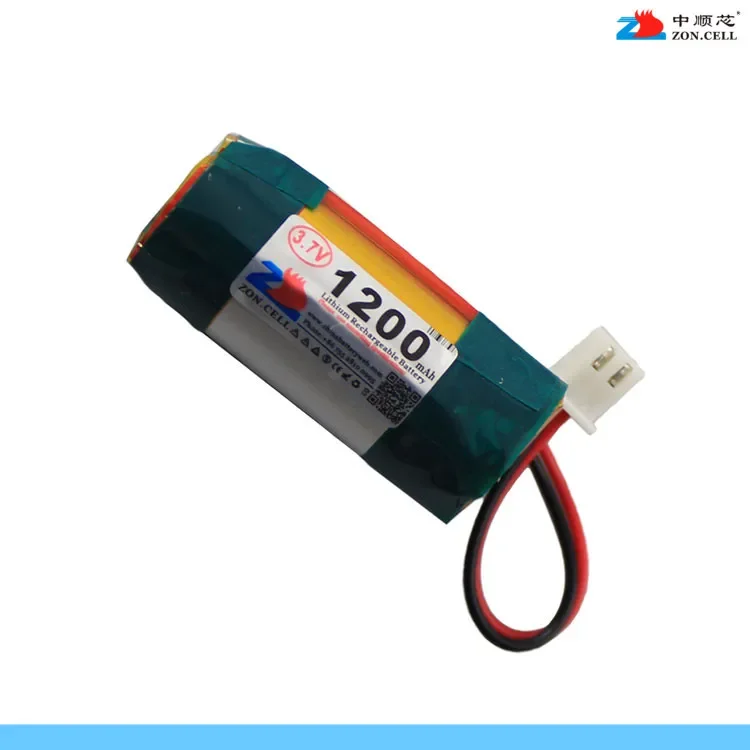 En el tablero de protección de batería de litio cilíndrico de 1200mAh 18350 3,7 V con microherramienta cigarrillo electrónico de juguete recargable Li-