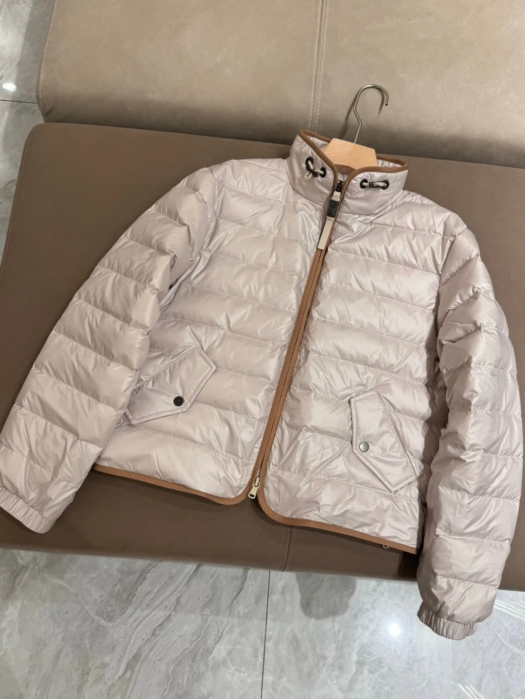 Autumn casual thin lightweight short goose down jacket