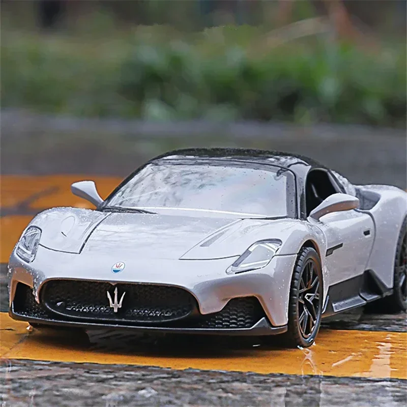 1:22 Maserati MC20 Alloy Sports Car Model Diecasts Metal Vehicles Car Model High Simulation Sound and Light Kids Toy Gift A577