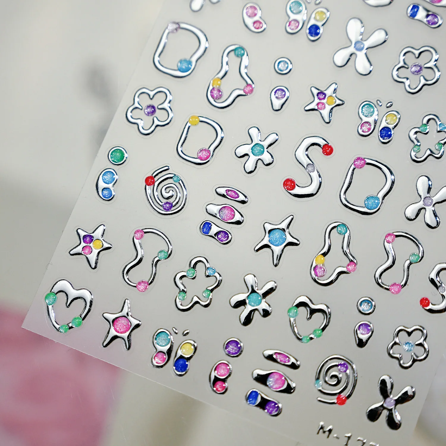 パンクシルバーメタルラインスターフラワーラブハートカラフルな蝶ネイルアートステッカーホラーハロウィンデコレーションマニキュアデカール