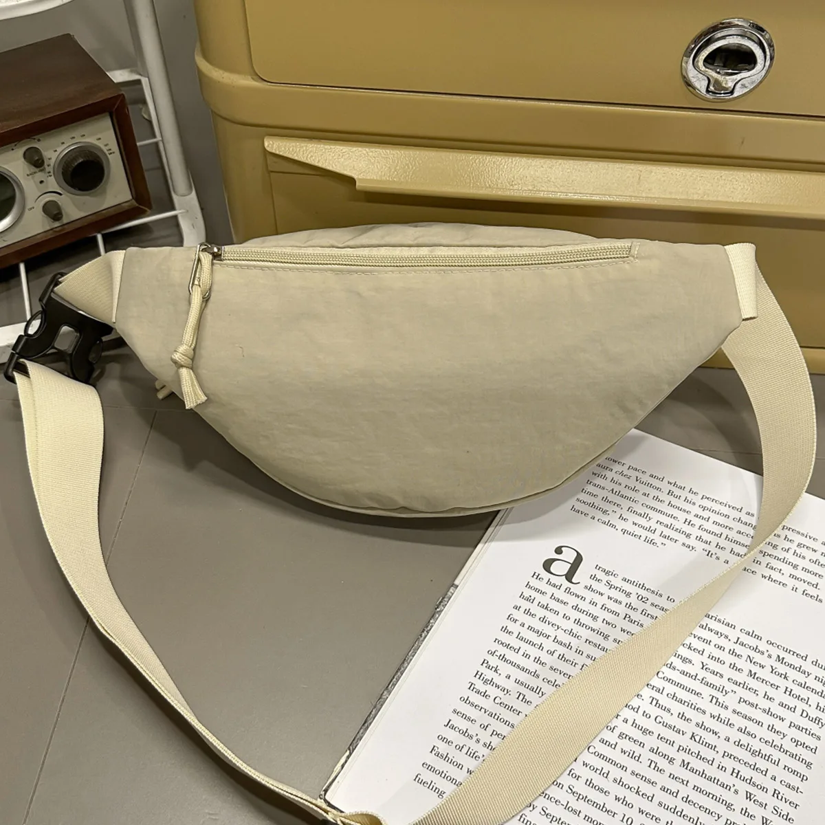 Fashionable Women's Bag Waterproof Oxford Cloth Chest Bag 2026 New Model Crossbody Bag Lightweight Travel Sports Leisure Chest Bag Student
