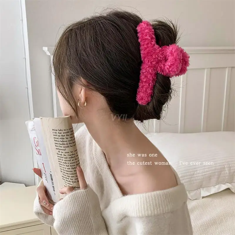 Hairpin Not Easy To Shed Hairy Plush Gripper Korean Style Hair Accessories Lamb Wool Gripper Comfortable To Wear Elegant