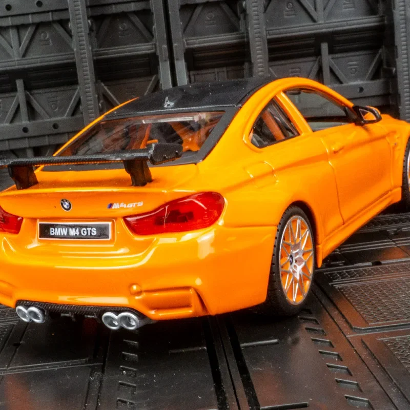 1:24 BMW M4 GTS sports car model revision car model metal static ornaments gifts for boyfriend children toys