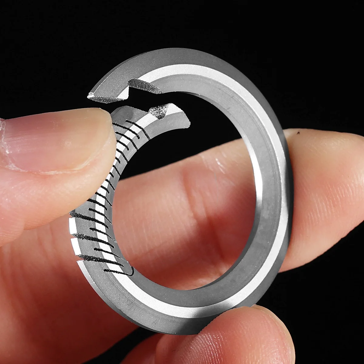 Colorful Titanium Car Key Chain Men Women Luxury Keychain Lightweight EDC Jewelry for Key Ring Holder Buckle Male Gift Wholesale