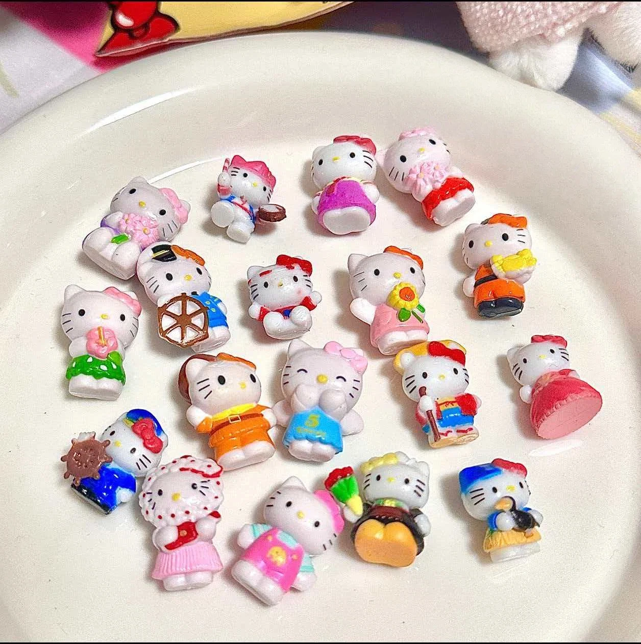 

New Product In Stock Mini Version Small Kt Cat Melody Doll Doll Blind Box Handmade Model Desktop Ornament Surprise Gifts