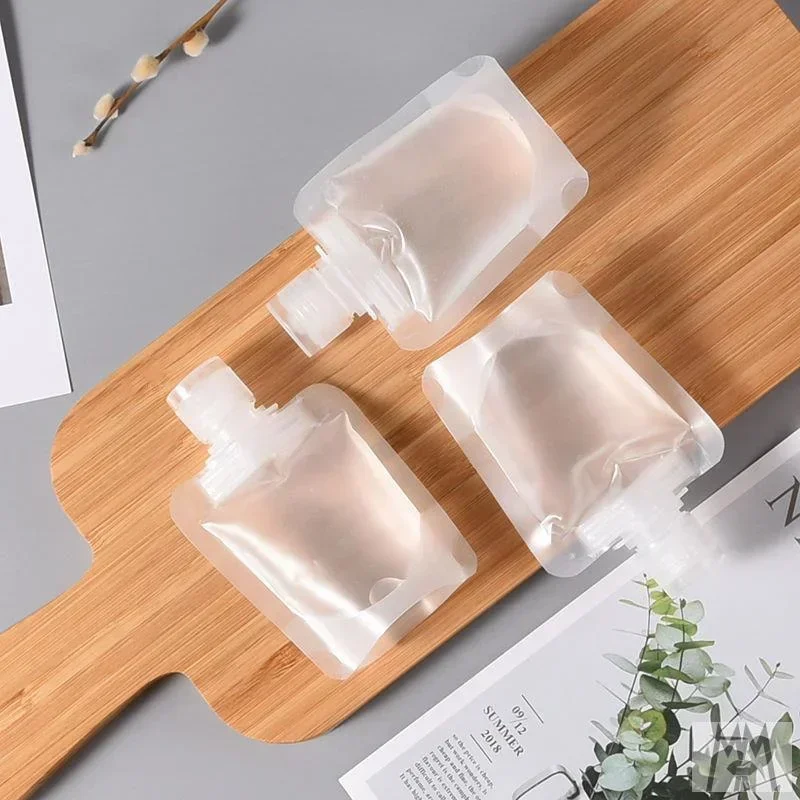 10pcs 30/50/100ml Clamshell Packaging Bag Stand Up Spout Pouch Plastic Hand Sanitizer Lotion Shampoo Makeup Fluid Bottles Travel