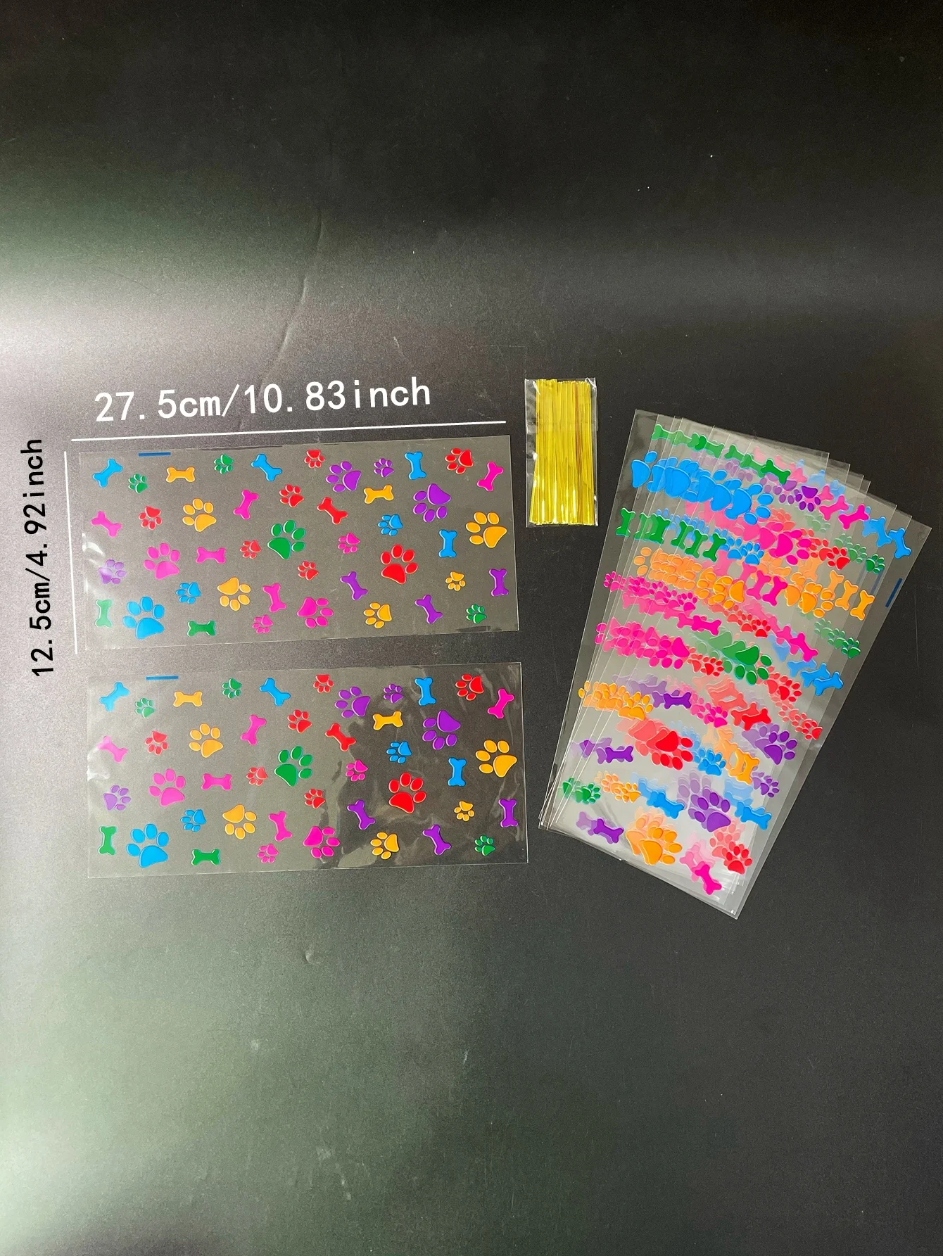 50pcs Colorful Dog Footprints Pattern Gift Pack Flat Bag With Gold Tie, Cute Dog Bones Printed Small Gift Candy Decorative Bags