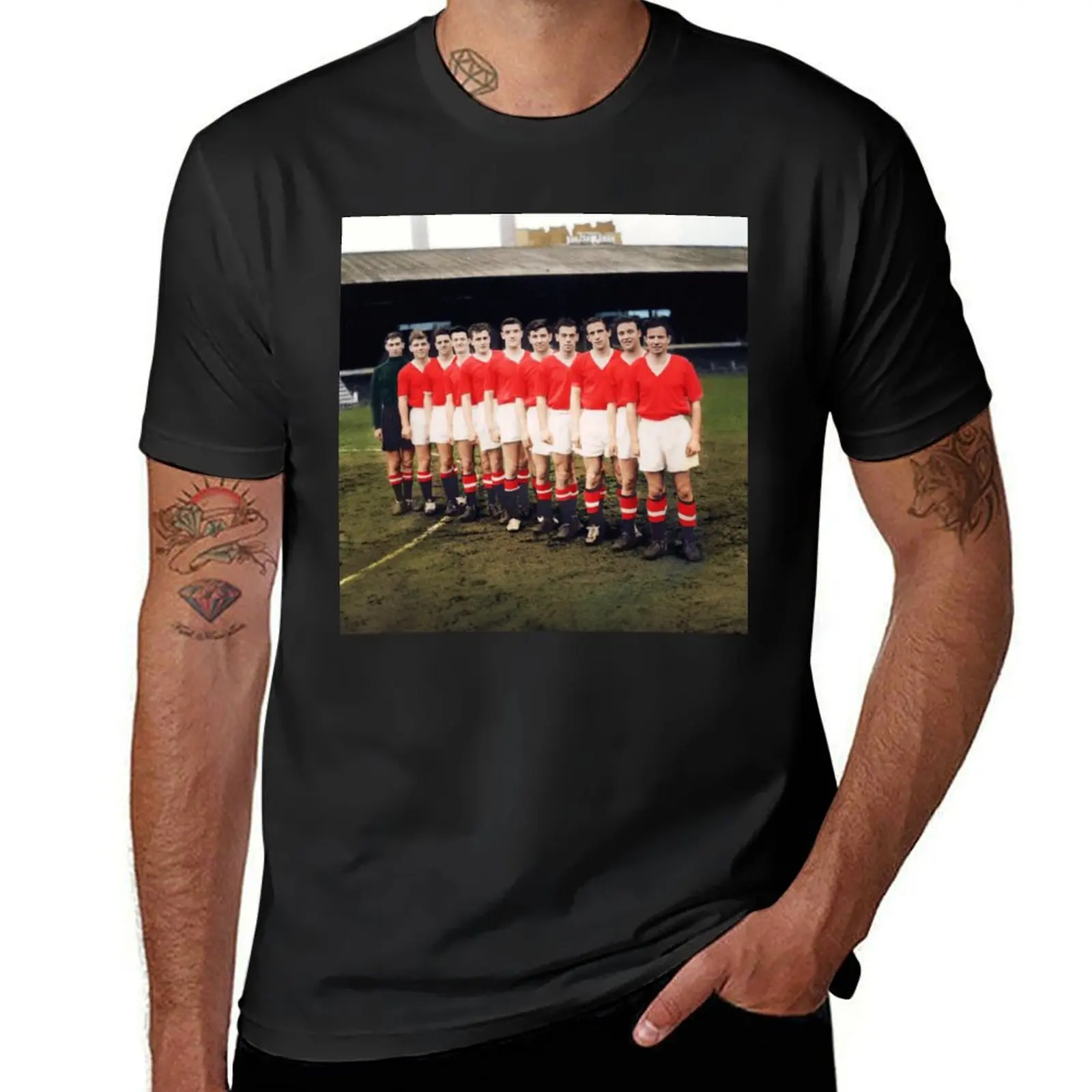 

Busby Babes in colour T-Shirt plus size tops vintage clothes Men's t shirts