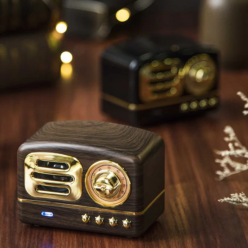 FM Video Retro Bluetooth Speaker FM/AM Radio Portable Creative Gift Wood Grain Subwoofer Plug In Card Mobile Phone Mini Audio