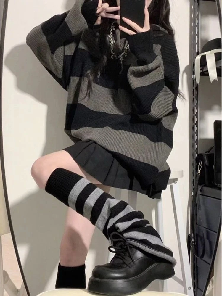 2000s Subculture Striped Loose Casual Korean Fashion Hooded Sweaters Y2k American Vintage High-End Sweaters Harajuku Pullovers 2 2000s Subculture Striped Loose Casual Korean Fashion Hooded Sweaters Y2k American Vintage High-End Sweaters Harajuku Pullovers 2