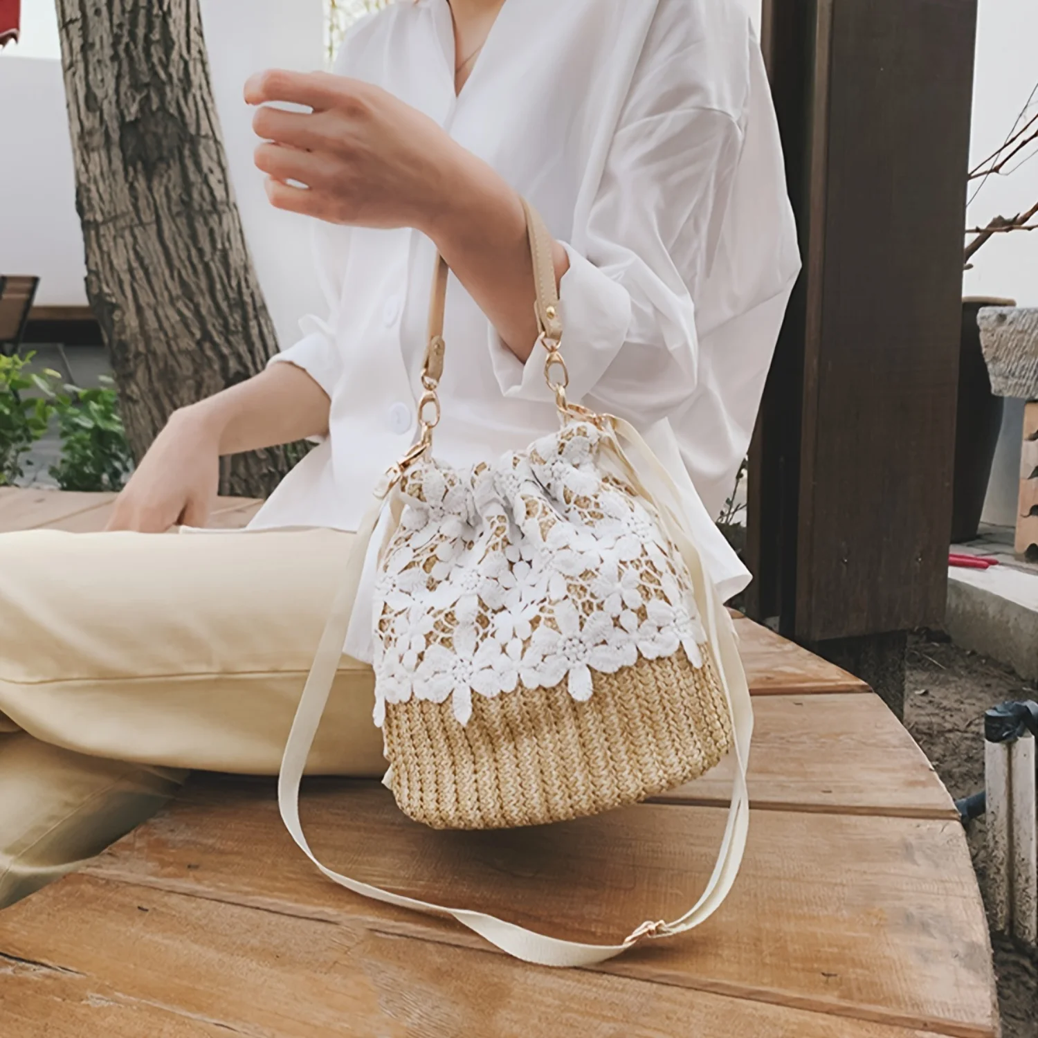 

Stylish Woven Straw Bucket Bag with Lace Detail - Beach Handbag & Crossbody Purse for Women - Fashionable Vacation Accessory