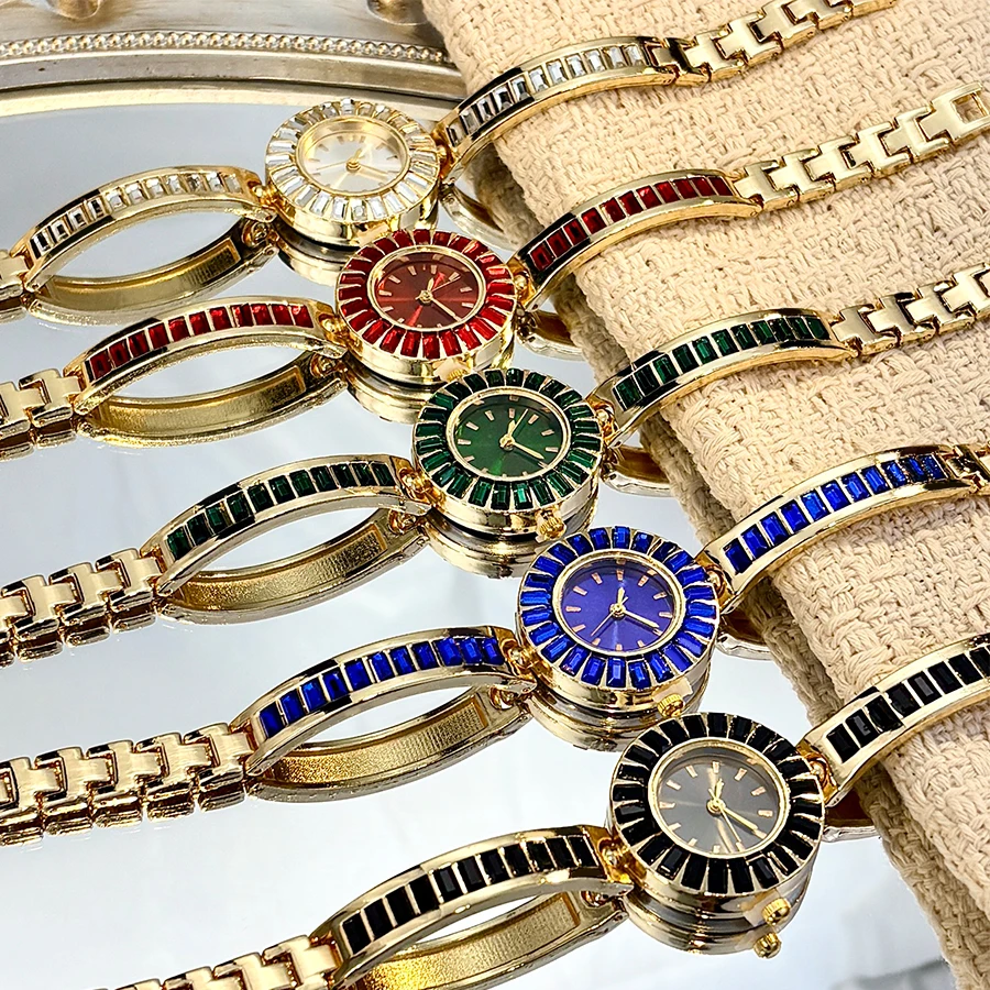 Luxurious Elegant Gem - Studded Vintage Gold Watch for Women: Elevate Your Style with a Touch of Vintage Glamour and Precious St
