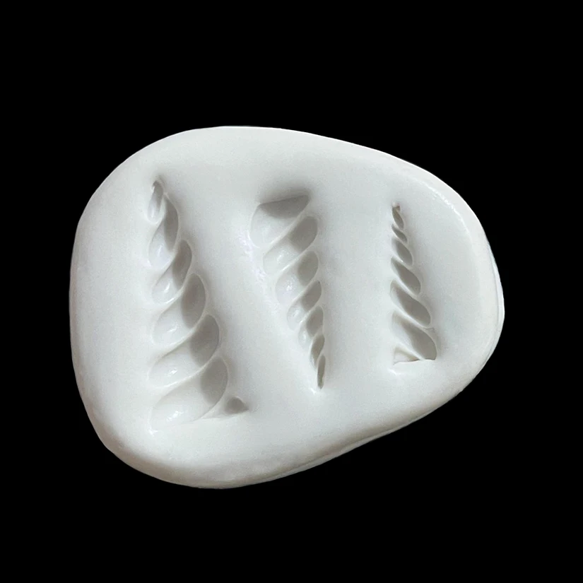 Unicorn\'s Horn Silicone Sugarcraft Mold Resin Tools Cupcake Baking Mould Fondant Cake Decorating Tools