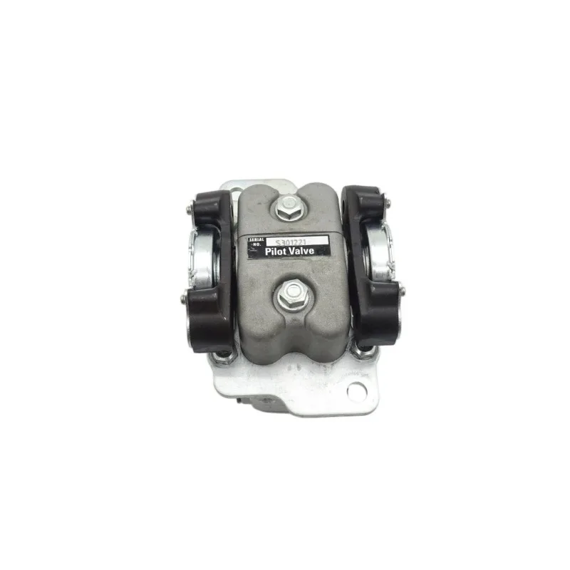 Suitable for PC200-8MO foot valve walking pilot foot valve Komatsu excavator walking control valve hydraulic accessories