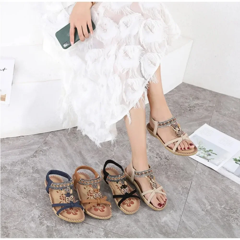 Flat Bottom Women\'s Sandals Summer Outwear Flower Water Diamond Sandals Open Toe Outward Wearing Beach Sandals for Women