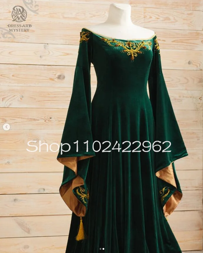 Emerald Green Velvet Medieval Evening Occasion Dresses with Fairy Long Sleeve Beaded Embroidery Fantasy  Crimson Prom Gown