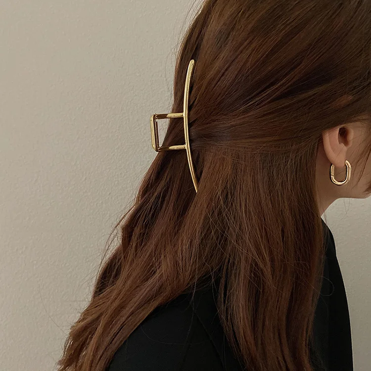 

Vintage French Style Metal Hair Shark Clip Large Korean Elegant Back Head Claw for Updo Daily Use Premium