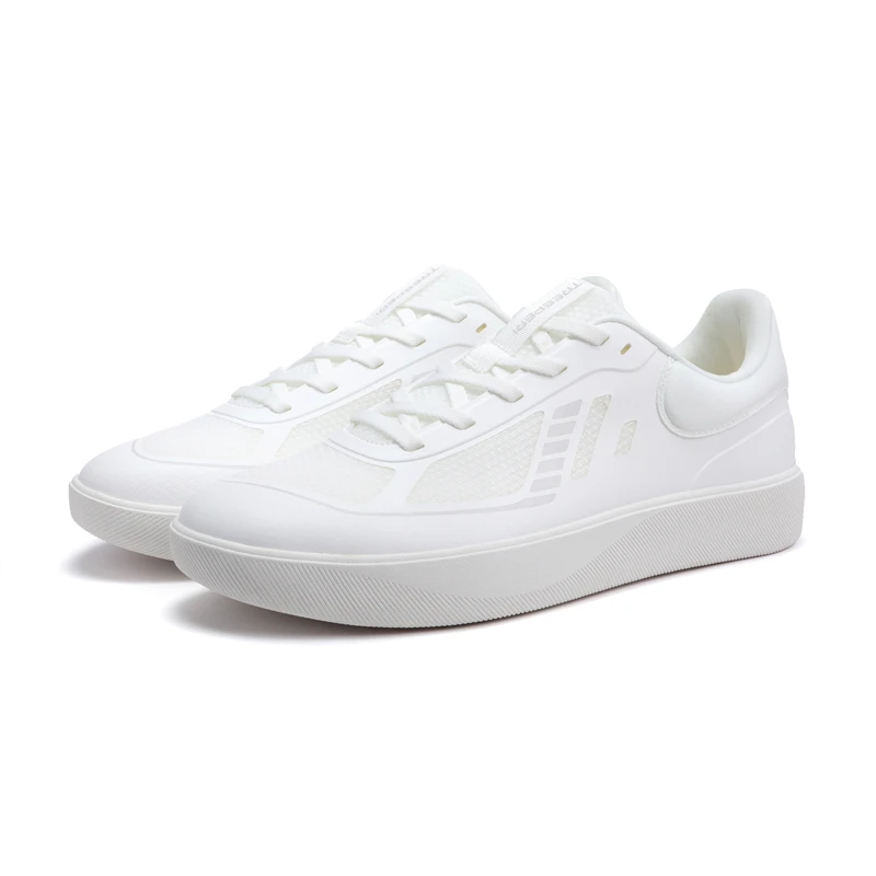 

sneakeDurable training sports shoes, reinforced sole, durable for training