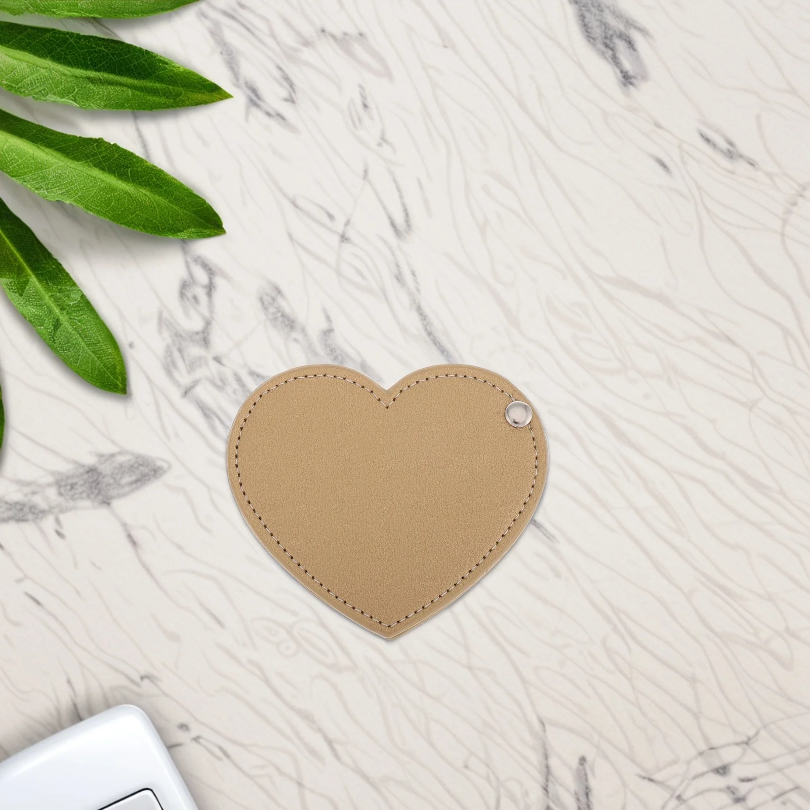 กระจกพกพาขนาดเล็ก รูปหัวใจ พร้อมฝาปิด PU สำหรับแต่งหน้า พกพาสะดวก เหมาะสำหรับการเดินทาง แคมป์ปิ้ง และใช้ในชีวิตประจำวัน