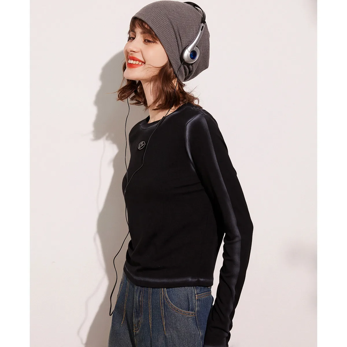 LOUISYAO dégradé Spray couleur T-shirt 2025 printemps hauts personnalité décoration col rond femmes à manches courtes t-shirts