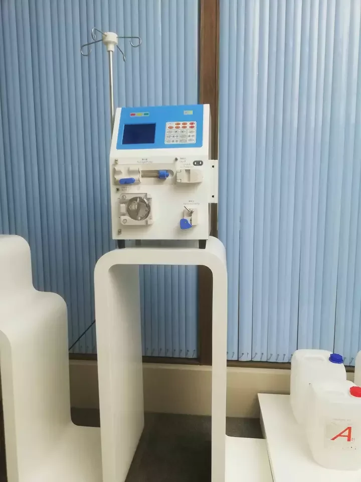 Portable dialysis hemoperfusion kidney hemodialysis machine