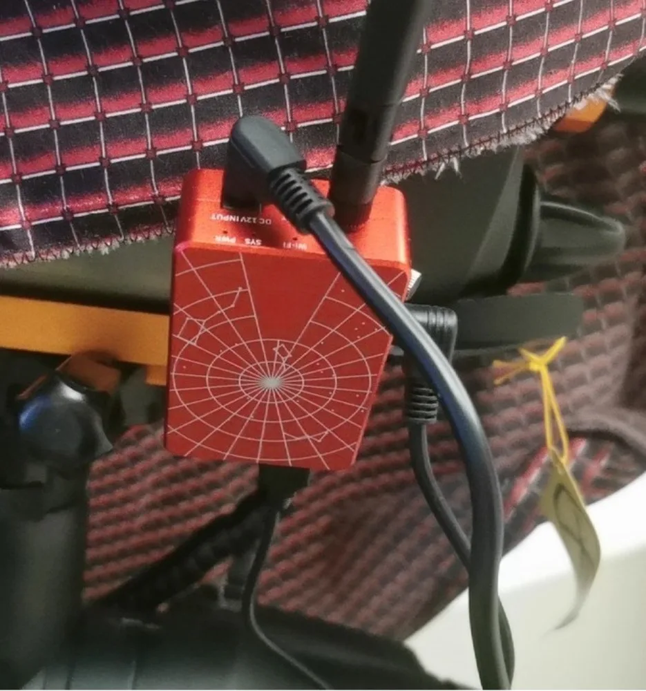 

Компактное интеллектуальное оборудование для управления с помощью Wi-Fi и беспроводного дистанционного управления