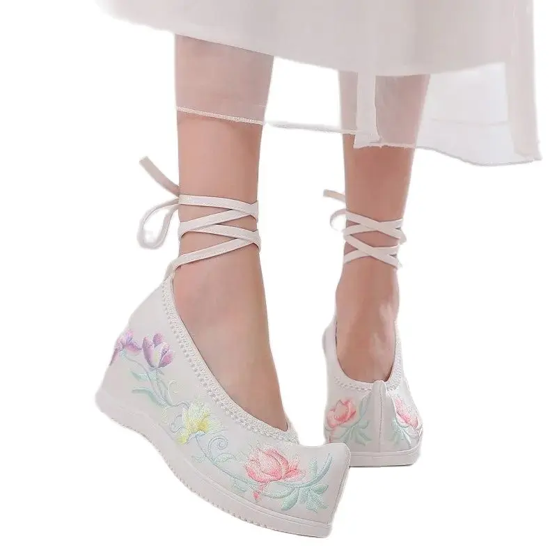 Size 35-40 Ethnic Style Wedges Embroidered Women Canvas Strap Shoes High Heel Thick Bottom Chinese Comfort Non-slip Hanfu Shoes