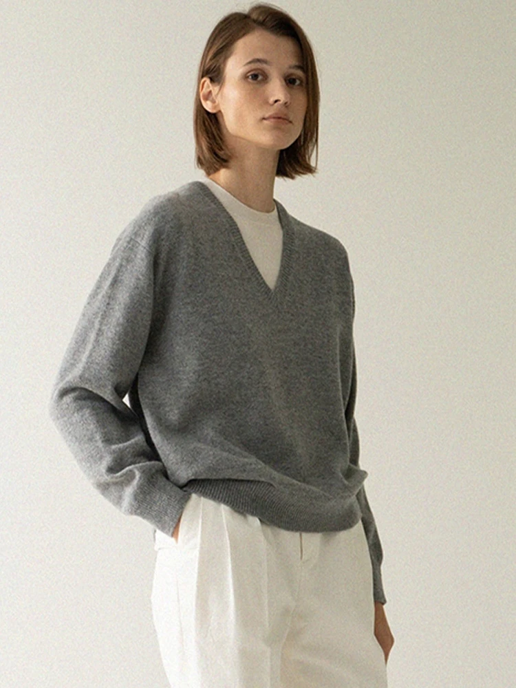 Retro American Grey V-neck Pullover Sweater Women's Loose Outerwear Lazy Inner Match Knitted Top Commute Style Soft Long Sleeve