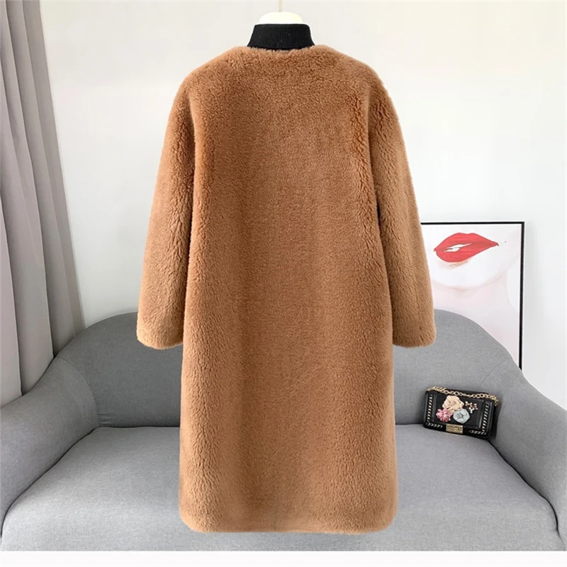 Women Lamb's Wool Fur Coat 2023 Winter New V-neck Sheep Shearling Coat Female Medium-length Jacket Parka JT401