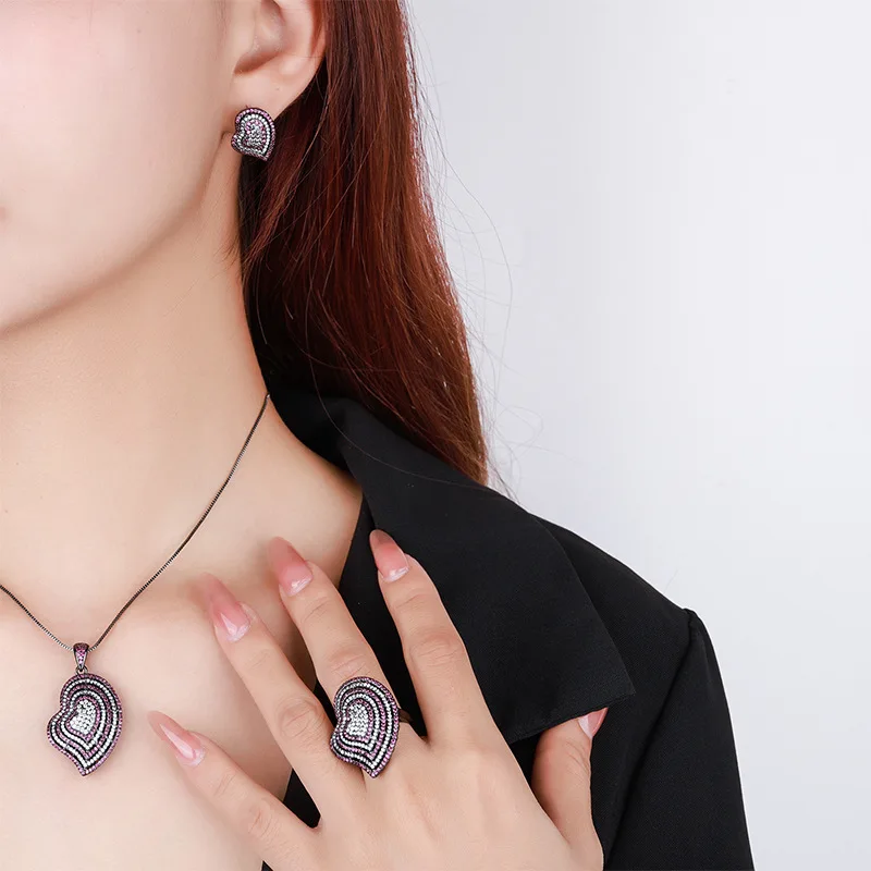 

Jewelry European and American fashion gold-plated red corundum heart-shaped full diamond black gold set for women