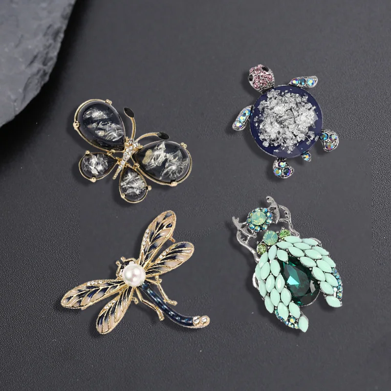 

Брошь из драгоценного камня в виде насекомого, брошь с бабочкой, инкрустированная бриллиантом, стрекозой, водным бриллиантом, жемчугом, высококачественный аксессуар