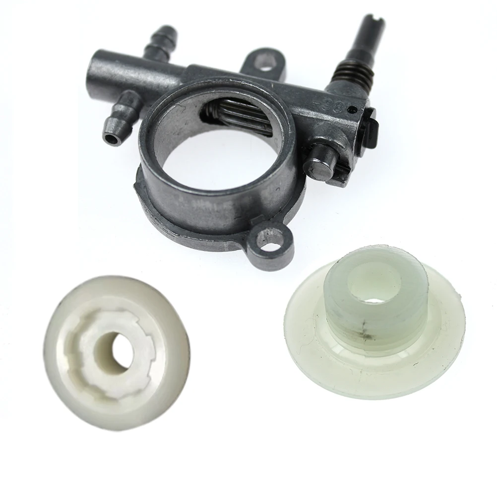 Oil Pump +Worm For 25cc 38cc Chinese Chainsaw