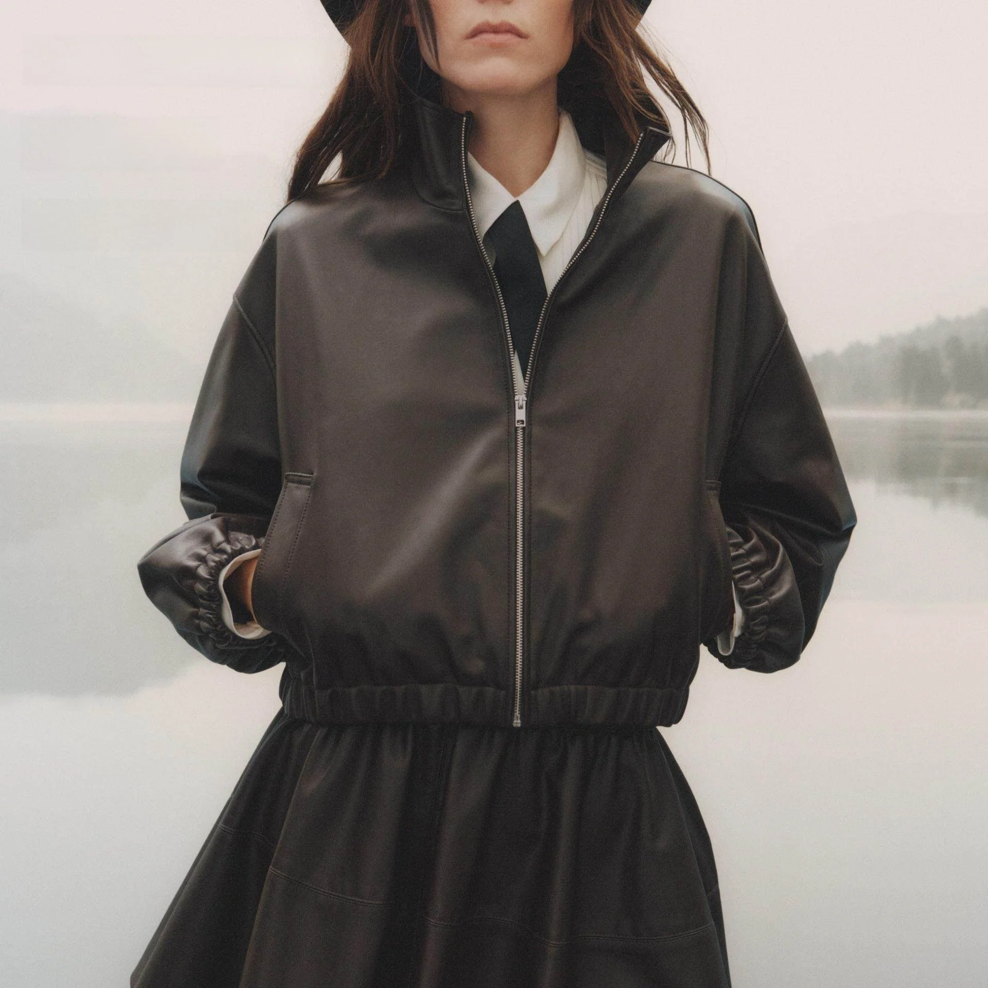 Chaqueta Casual Retro Americana para Mujer, Chaqueta de Piloto de Manga Larga, Sensación Premium, Estilo Informal, Corte Holgado, Color Puro, Cuero PU