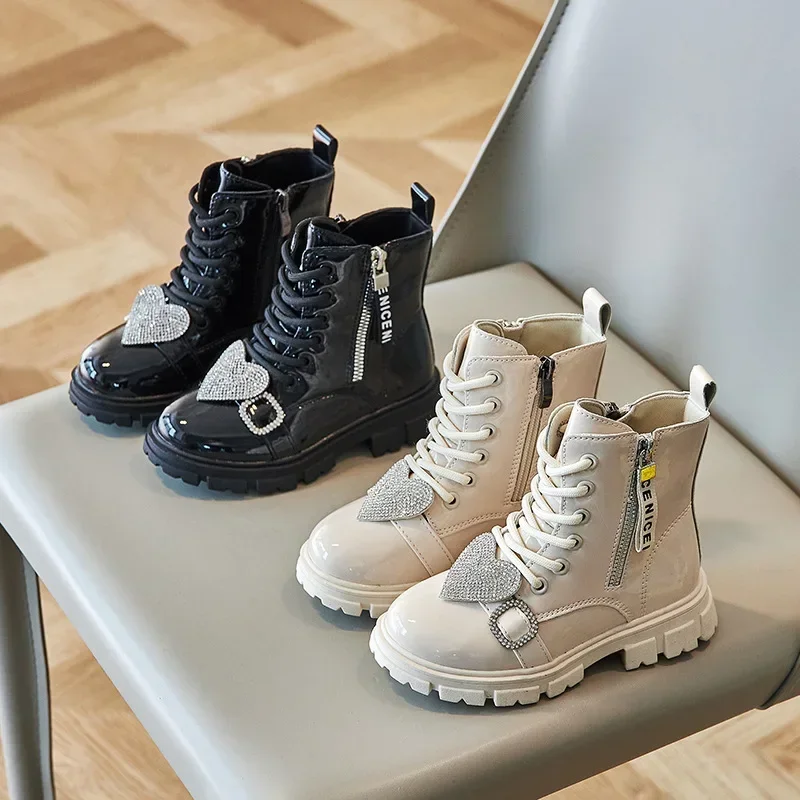 2024 Children Ankle Boots with Love Rhinestones Buckle Glossy Cool Girls Boots Elegant Kids Shoes Versatile Soft Non-slip Chic