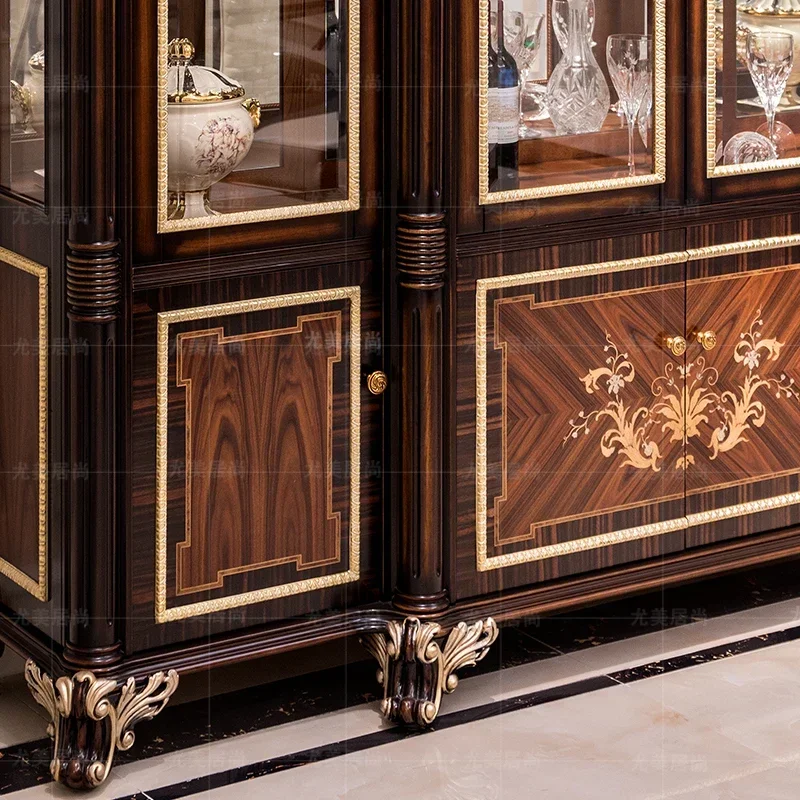 Gabinete de vino de cuatro puertas para sala de estar, villa de madera maciza de estilo europeo, con rastreo de 2,2 metros de vitrina de palacio de lujo americano