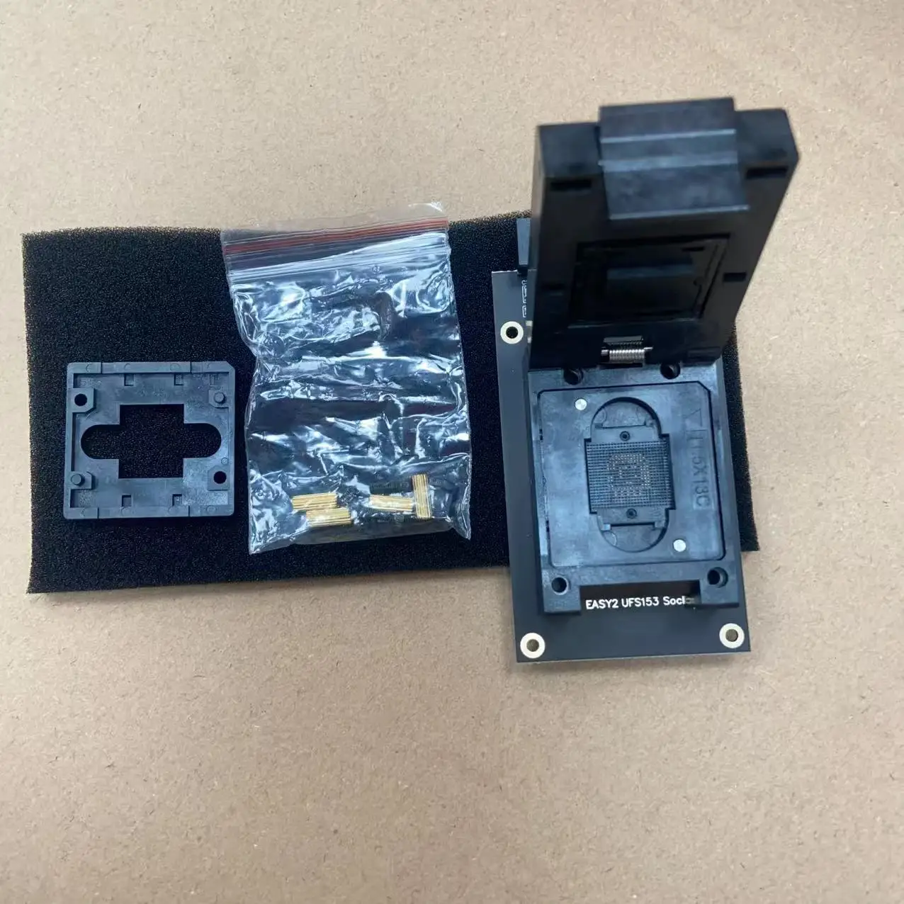

Easy-Jtag Plus BGA 153 UFS Socket Adapter for Mobile Phones for EASY JTAG PLUS BOX